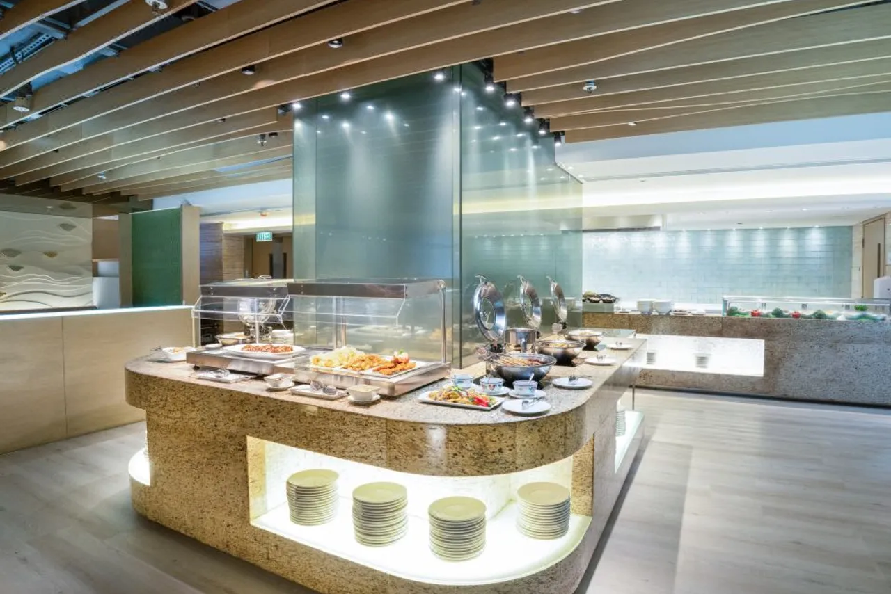 Nina Hotel Island South — rooms and atmosphere