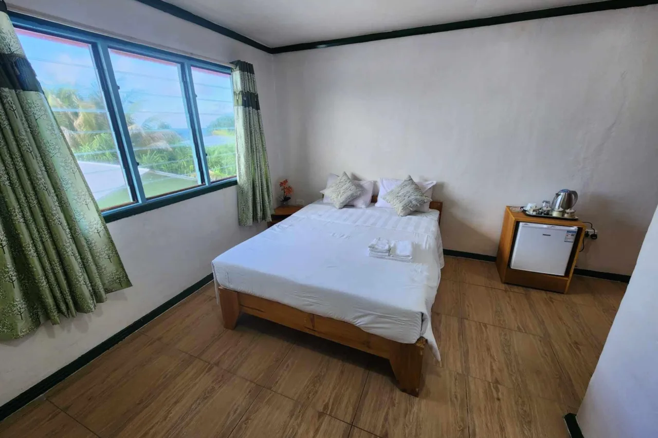 Niueti Lodge — ภาพห้องพักและบรรยากาศ