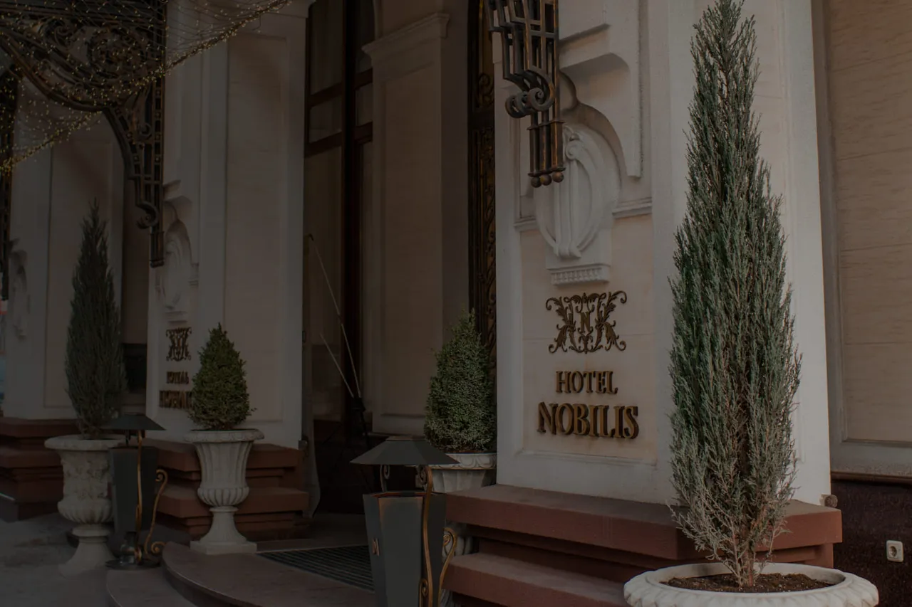 Nobilis Hotel — ลวิฟ