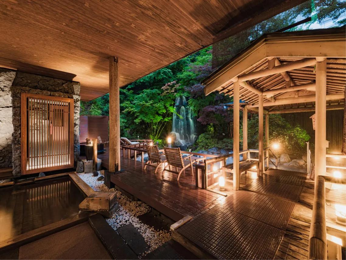 Noboribetsu Grand Hotel — rooms and atmosphere