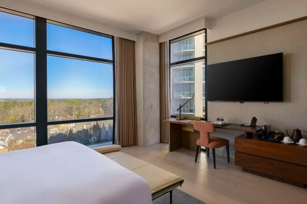 Nobu Hotel Atlanta — rooms and atmosphere