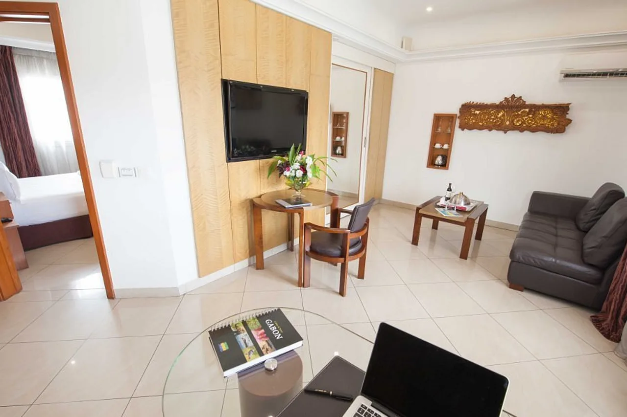 Nomad Suites Residence — ภาพห้องพักและบรรยากาศ