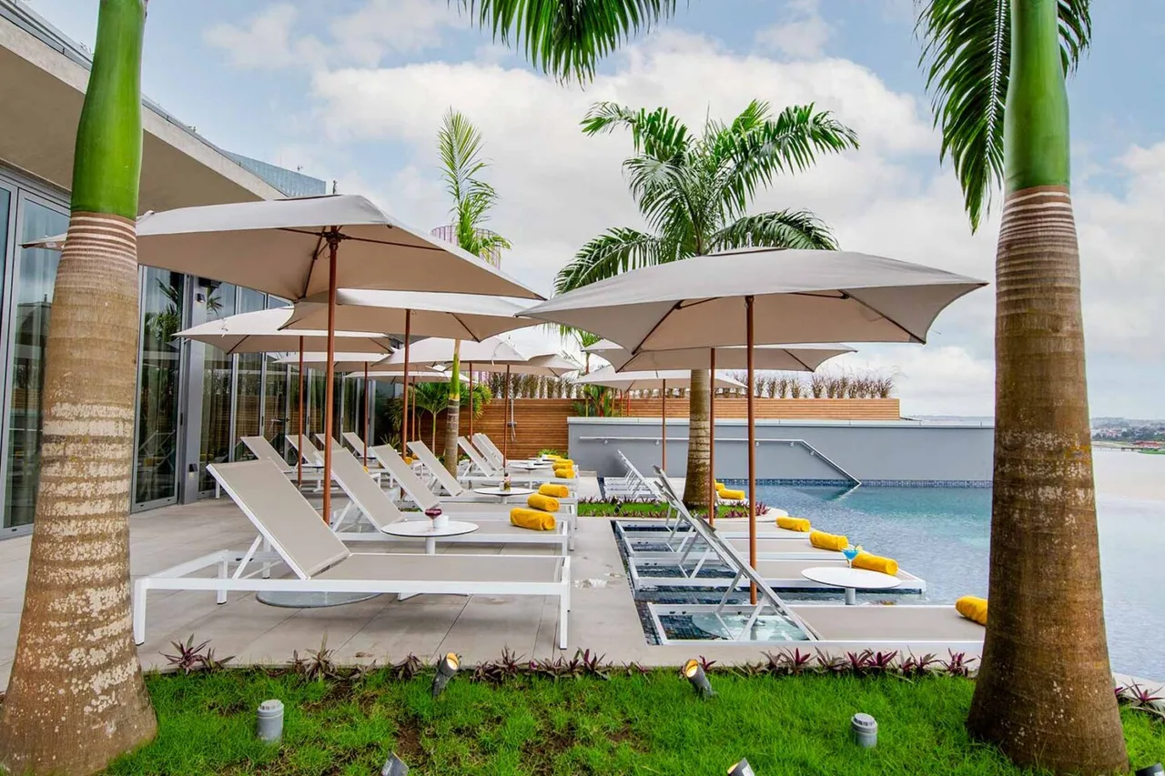 Noom Hotel Abidjan Plateau — โรงแรมในอาบีจาน