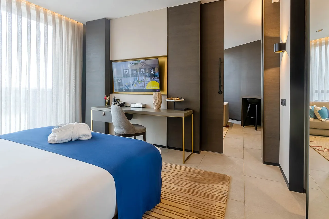 Noom Hotel Abidjan Plateau — rooms and atmosphere