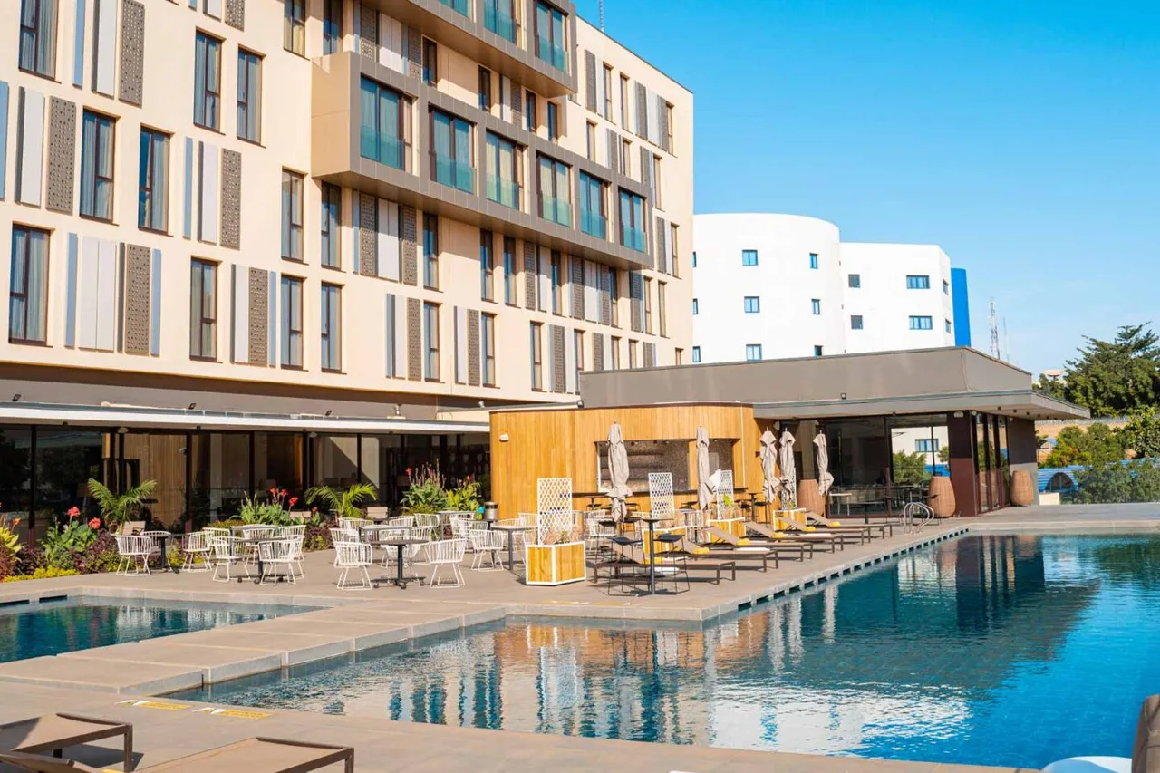 Noom Hotel Niamey — rooms and atmosphere
