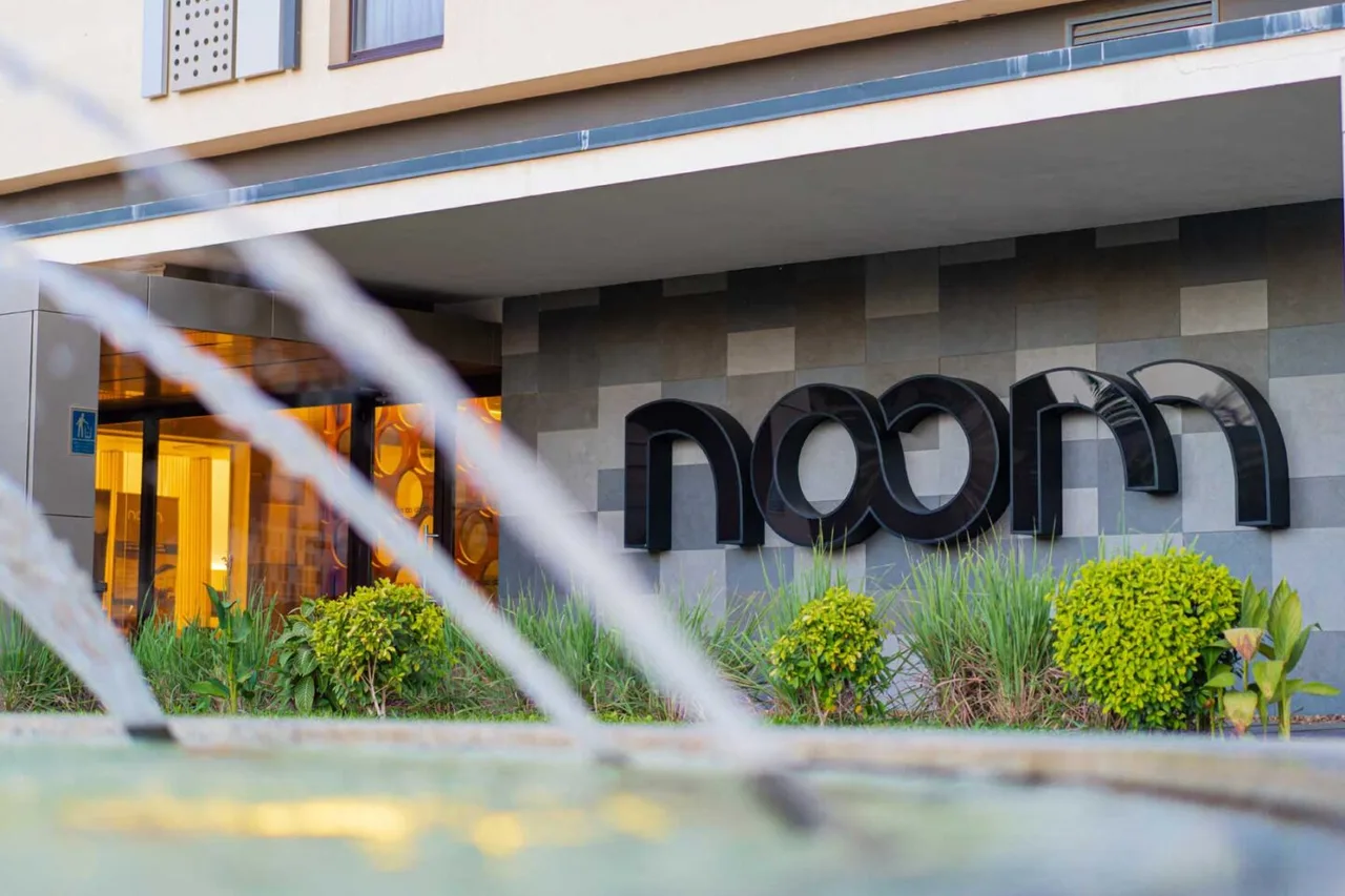 Noom Hotel Niamey — rooms and atmosphere