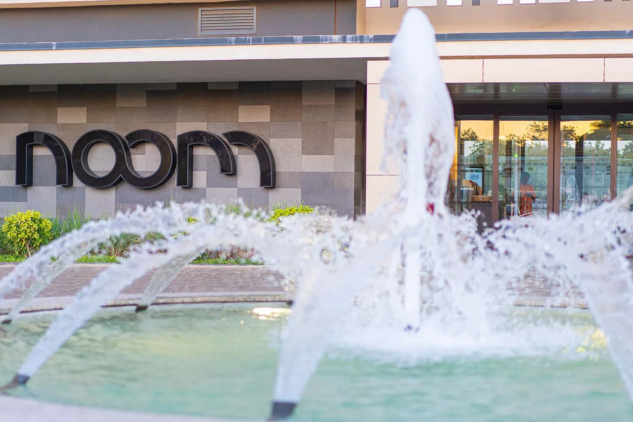 Noom Hotel Niamey — rooms and atmosphere