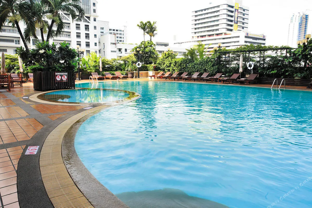 Novotel Bangkok on Siam Square — rooms and atmosphere