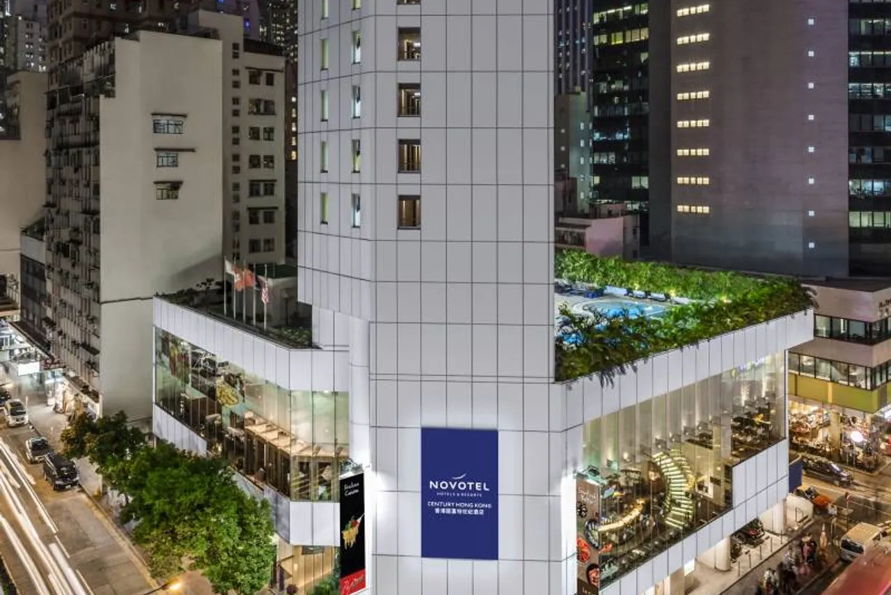 Novotel Century Hong Kong — โรงแรมในหว่านไจ๋
