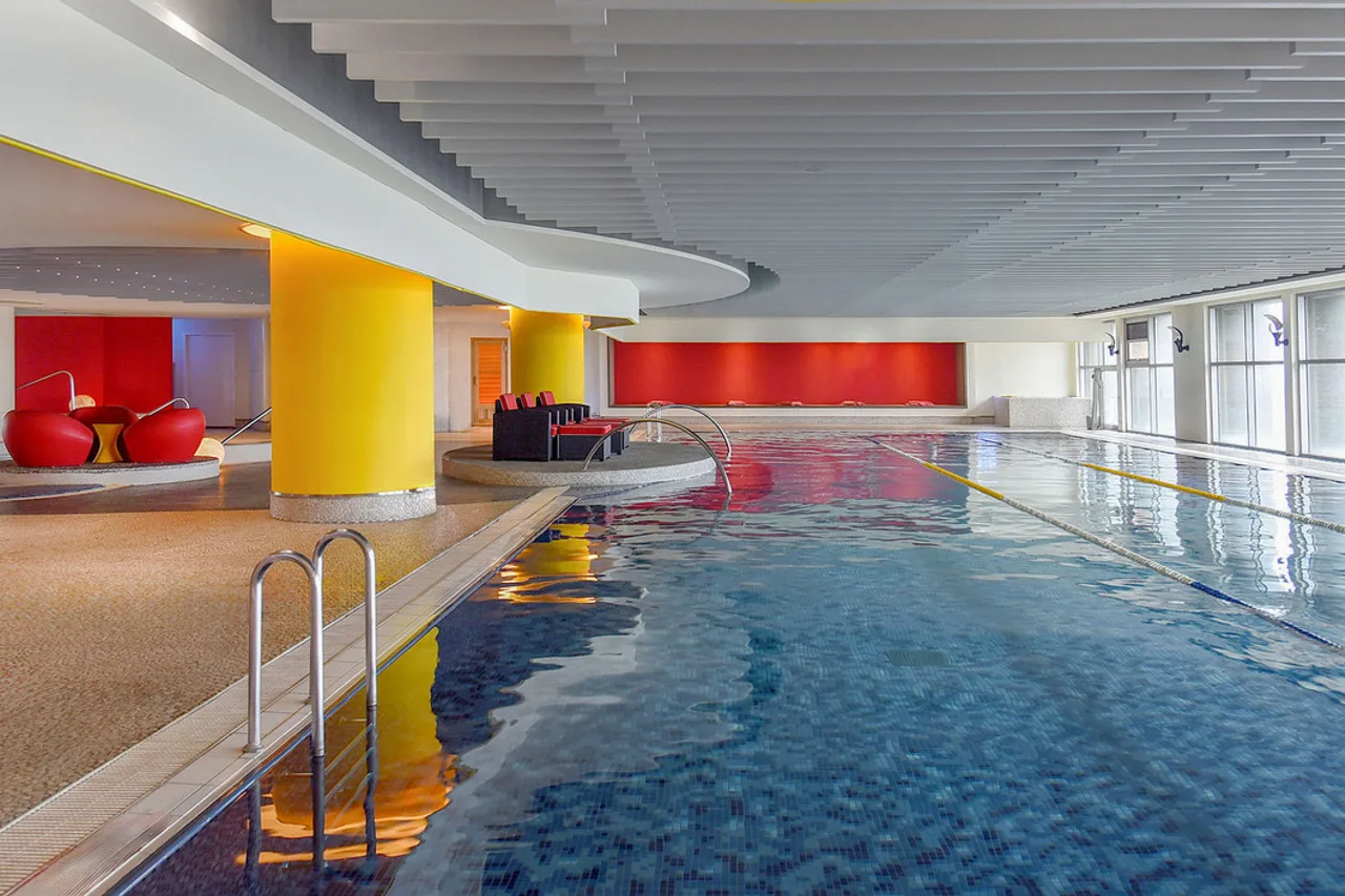 Novotel Taipei Taoyuan International Airport — rooms and atmosphere