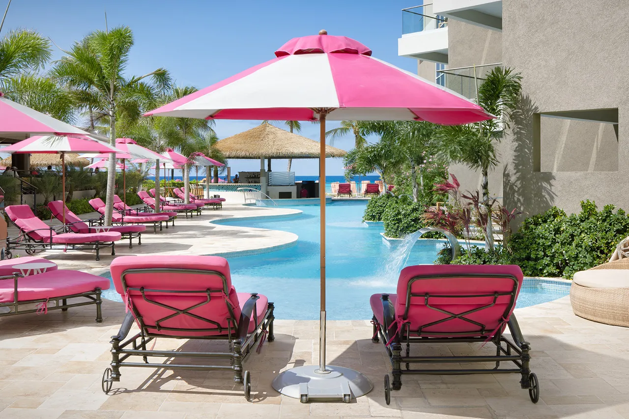 O2 Beach Club &amp; Spa by Ocean Hotels — โรงแรมในบริดจ์ทาวน์