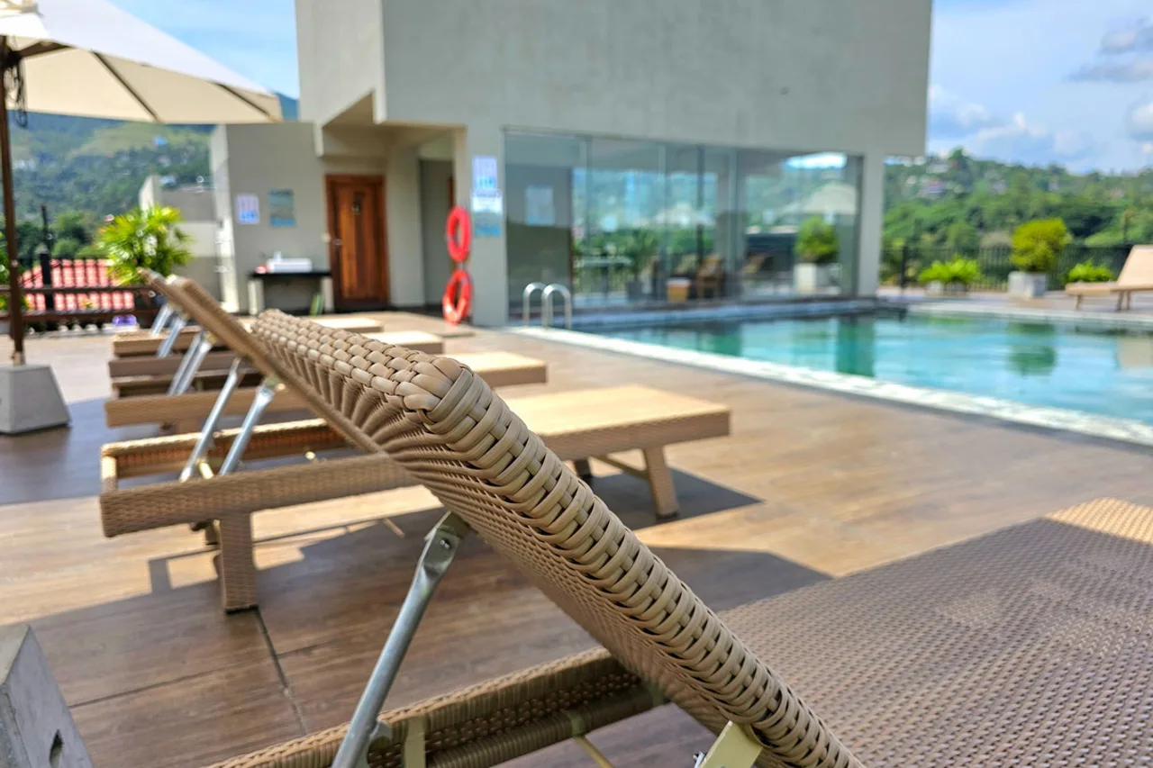 Oak Ray Regency — ภาพห้องพักและบรรยากาศ