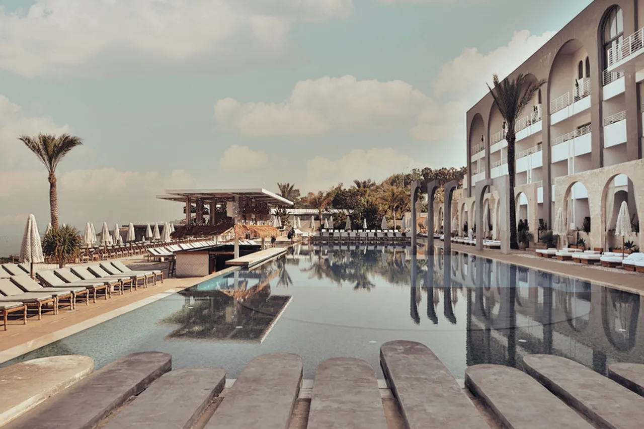 Ocean Blue Hotel & Resort - Jbeil — ภาพห้องพักและบรรยากาศ