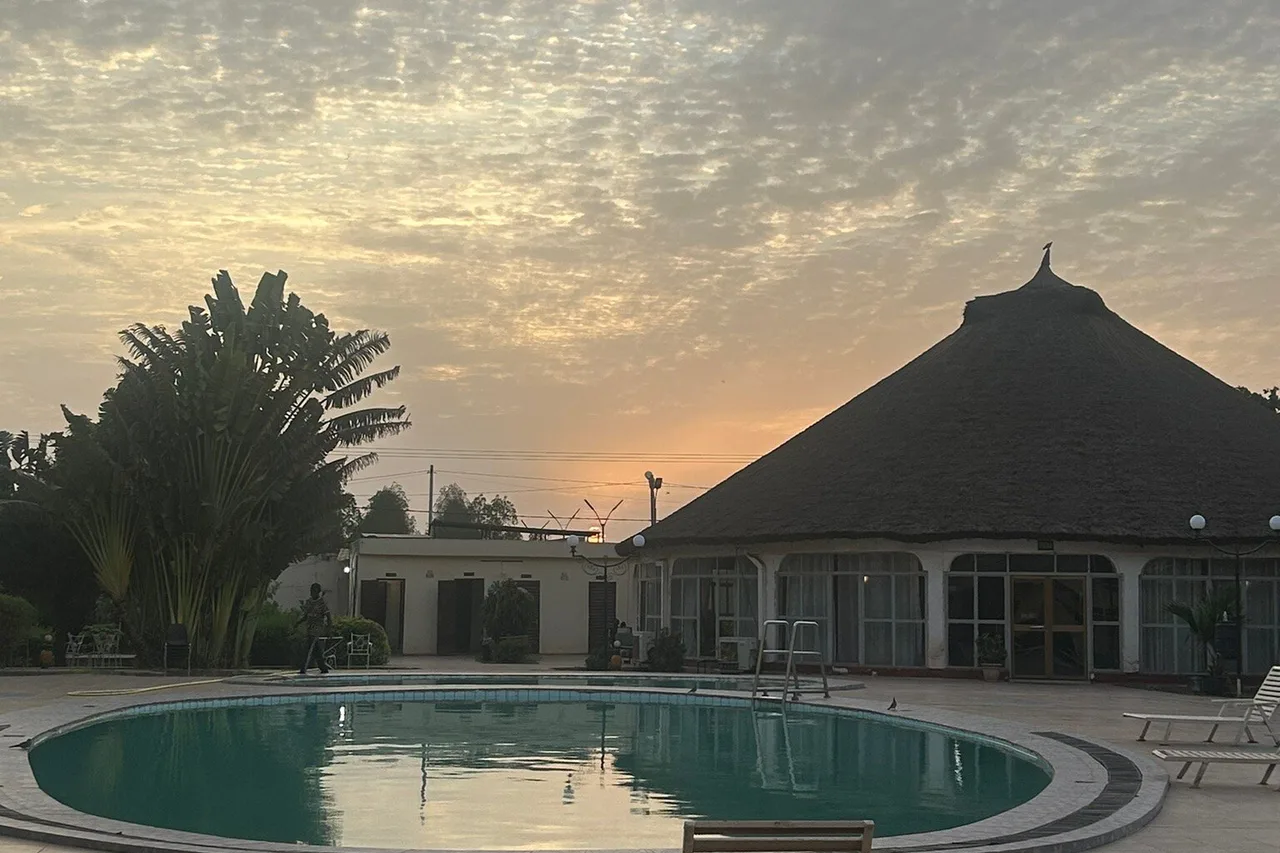 Olympe International Hotel — ภาพห้องพักและบรรยากาศ