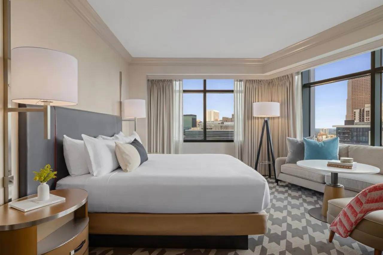 Omni Atlanta Hotel at Centennial Park — ภาพห้องพักและบรรยากาศ