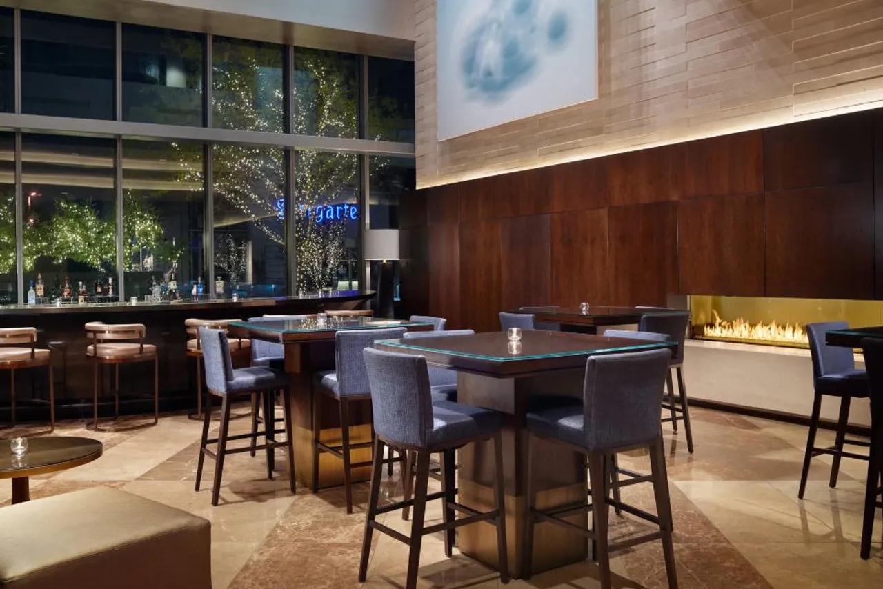 Omni Dallas Hotel — ภาพห้องพักและบรรยากาศ