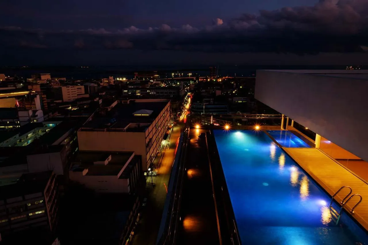 One Central Hotel & Suites — rooms and atmosphere