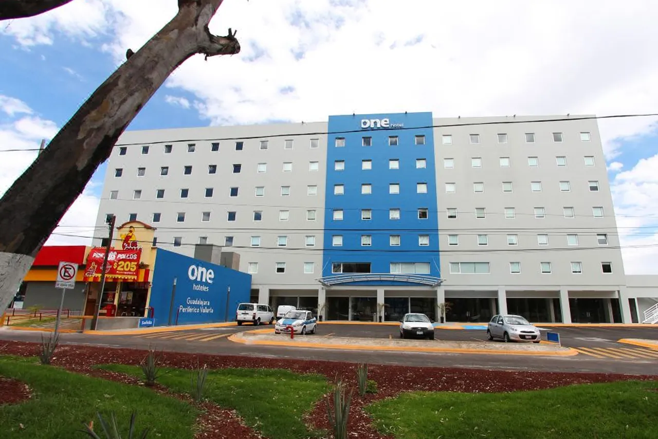 One Guadalajara Periferico Poniente — โรงแรมในใกล้ Estadio Akron