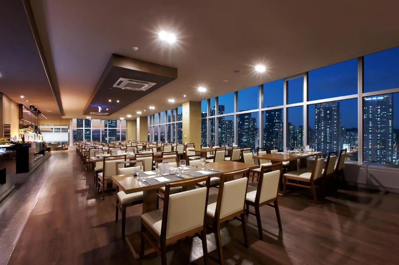Orakai Songdo Park Hotel, BW Premier Collection — rooms and atmosphere