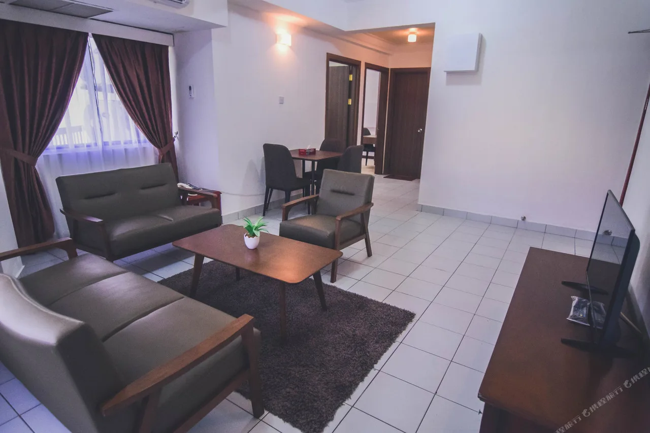 Orchid Garden Hotel — rooms and atmosphere