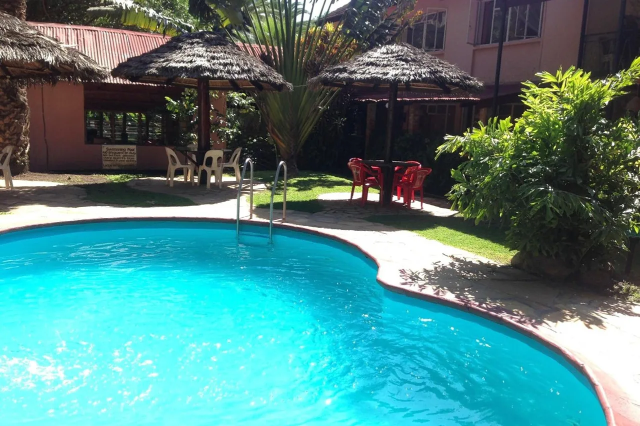 Outpost Lodge — ภาพห้องพักและบรรยากาศ