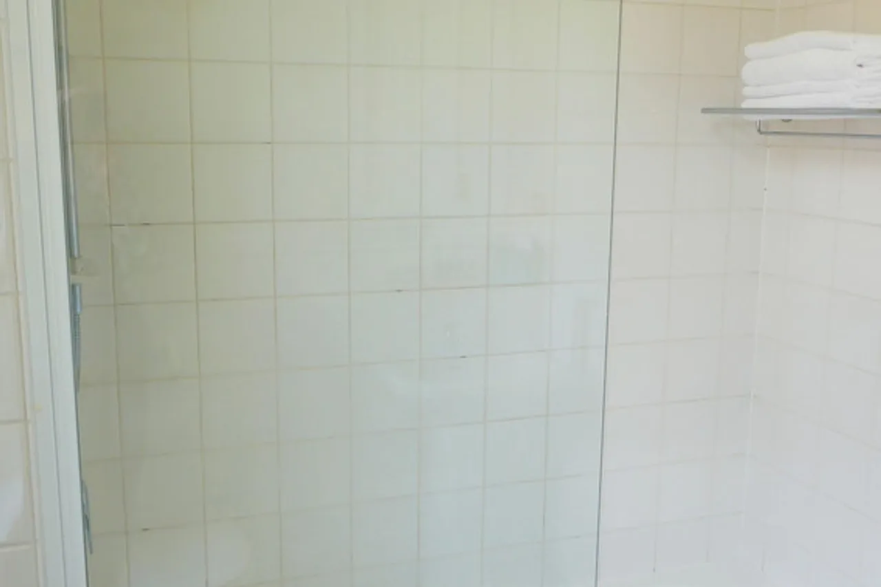 Pacific Park Motel & Conference Centre — rooms and atmosphere