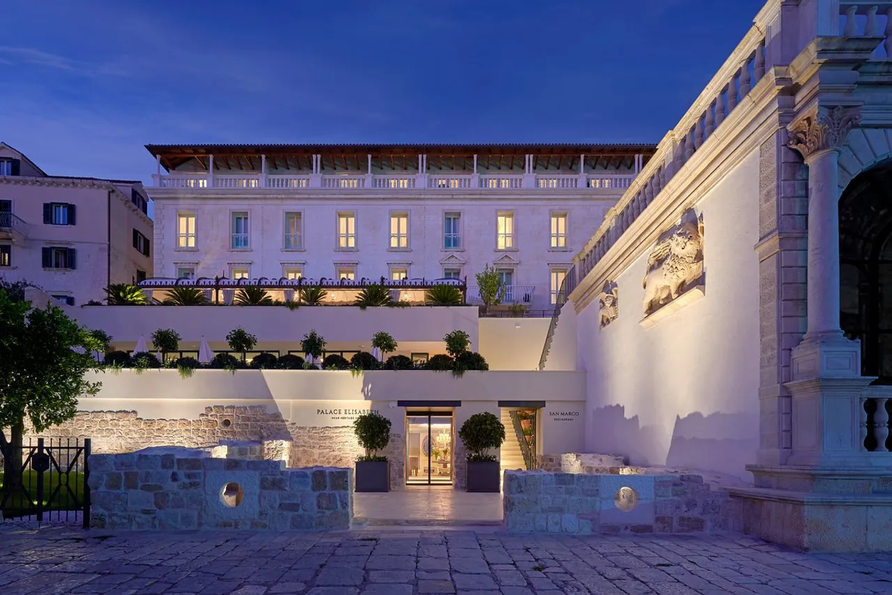 Palace Elisabeth, Hvar Heritage Hotel — rooms and atmosphere