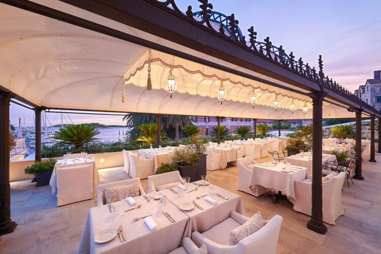 Palace Elisabeth, Hvar Heritage Hotel — rooms and atmosphere