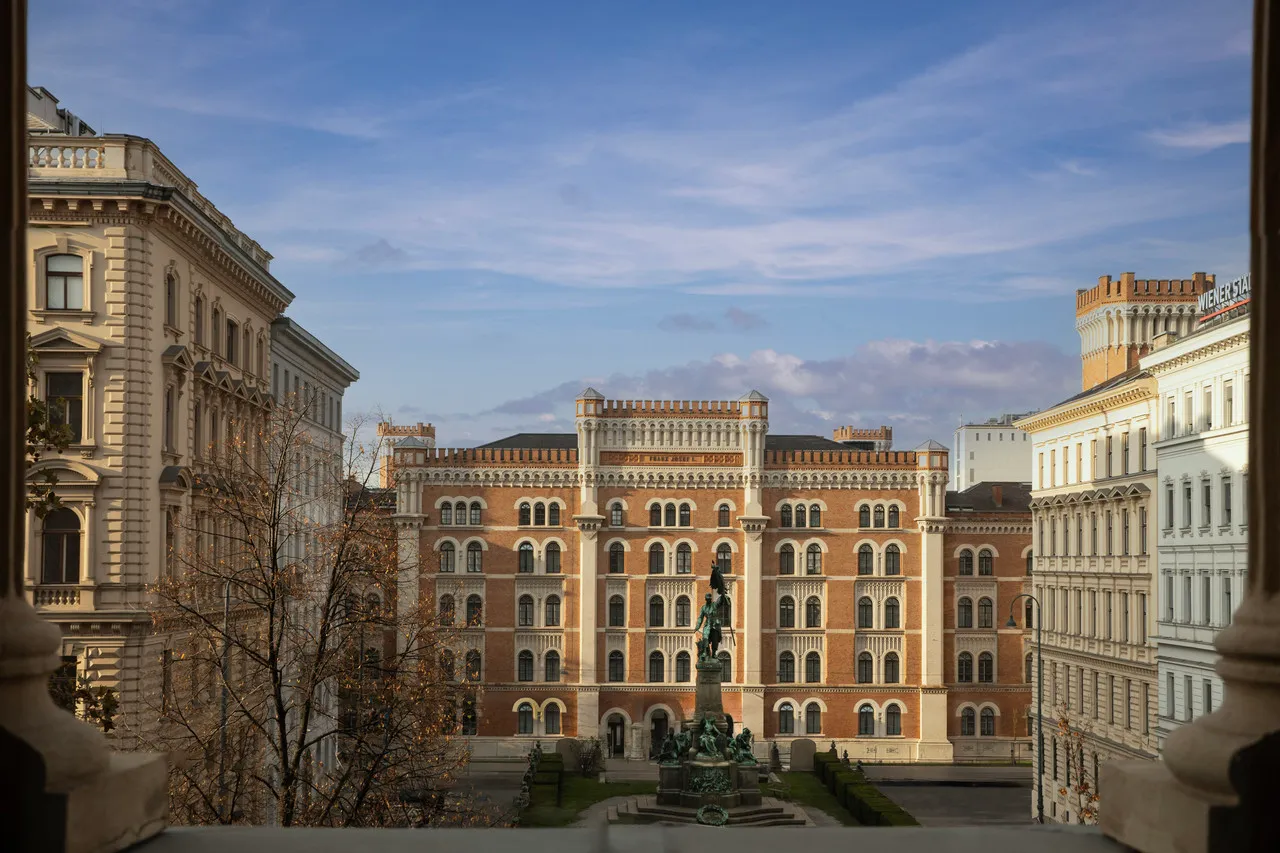 Anantara Palais Hansen Vienna Hotel — rooms and atmosphere