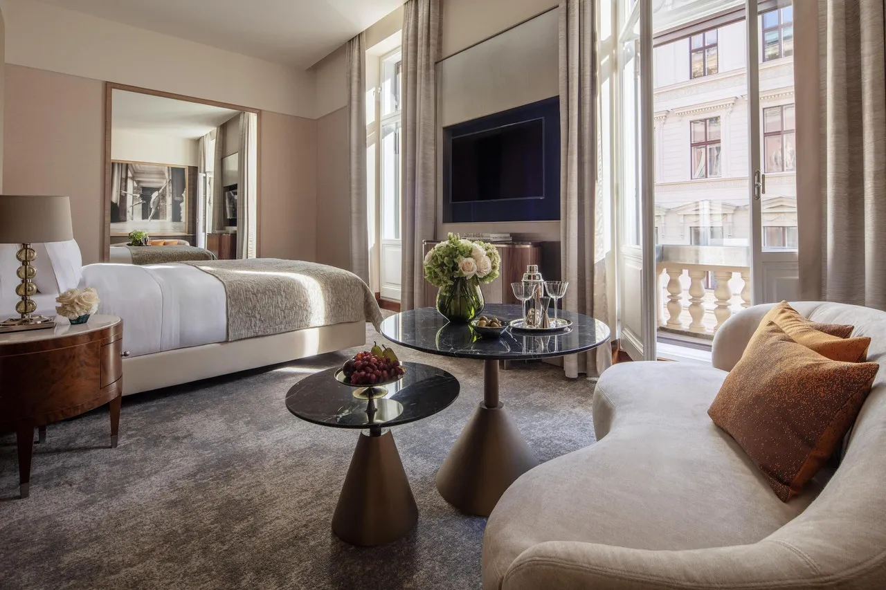 Anantara Palais Hansen Vienna Hotel — rooms and atmosphere