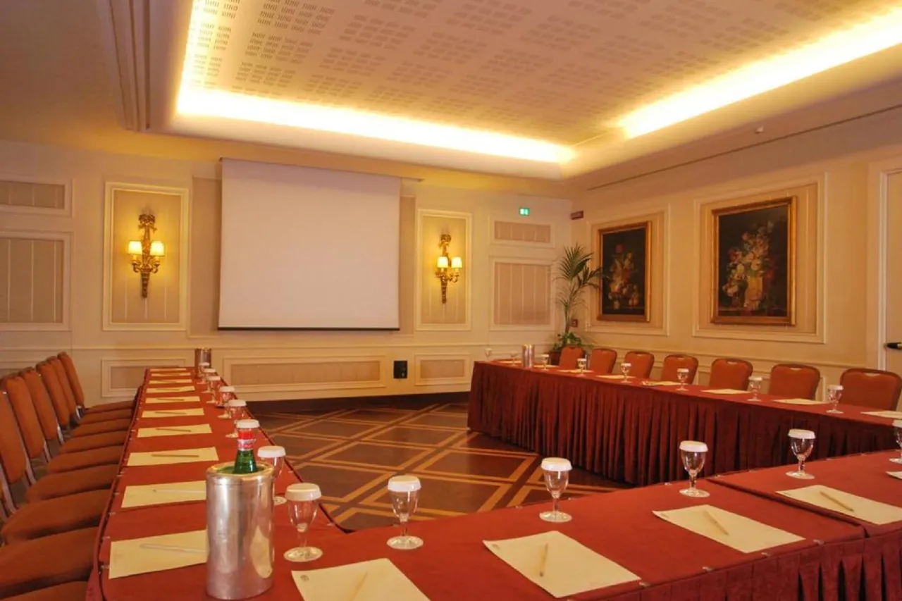 Palazzo Alabardieri — ภาพห้องพักและบรรยากาศ
