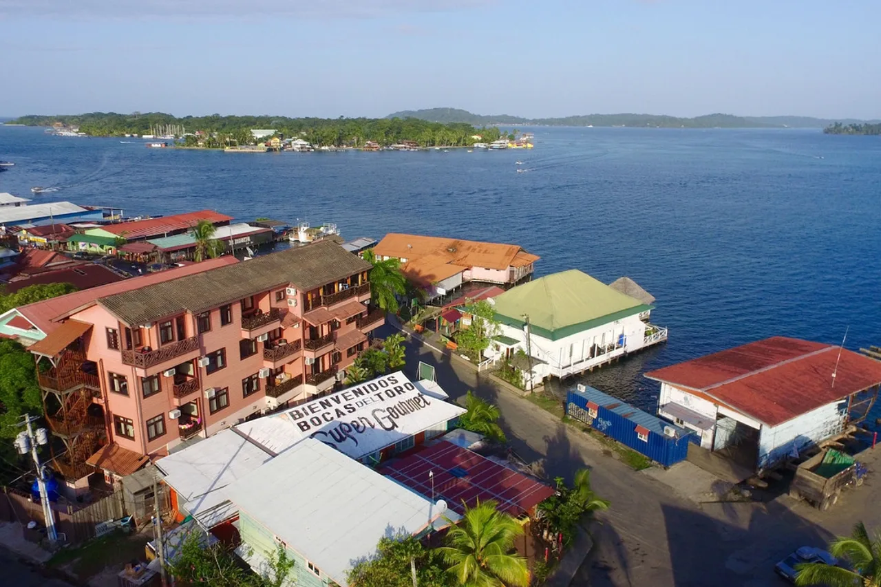 Palma Royale Hotel & Suites — โบกัสเดลโตโร