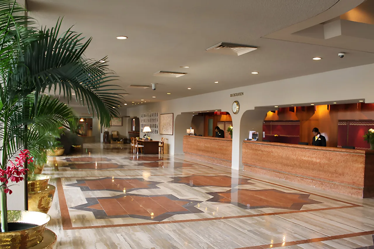 Pan Pacific Sonargaon Dhaka — rooms and atmosphere