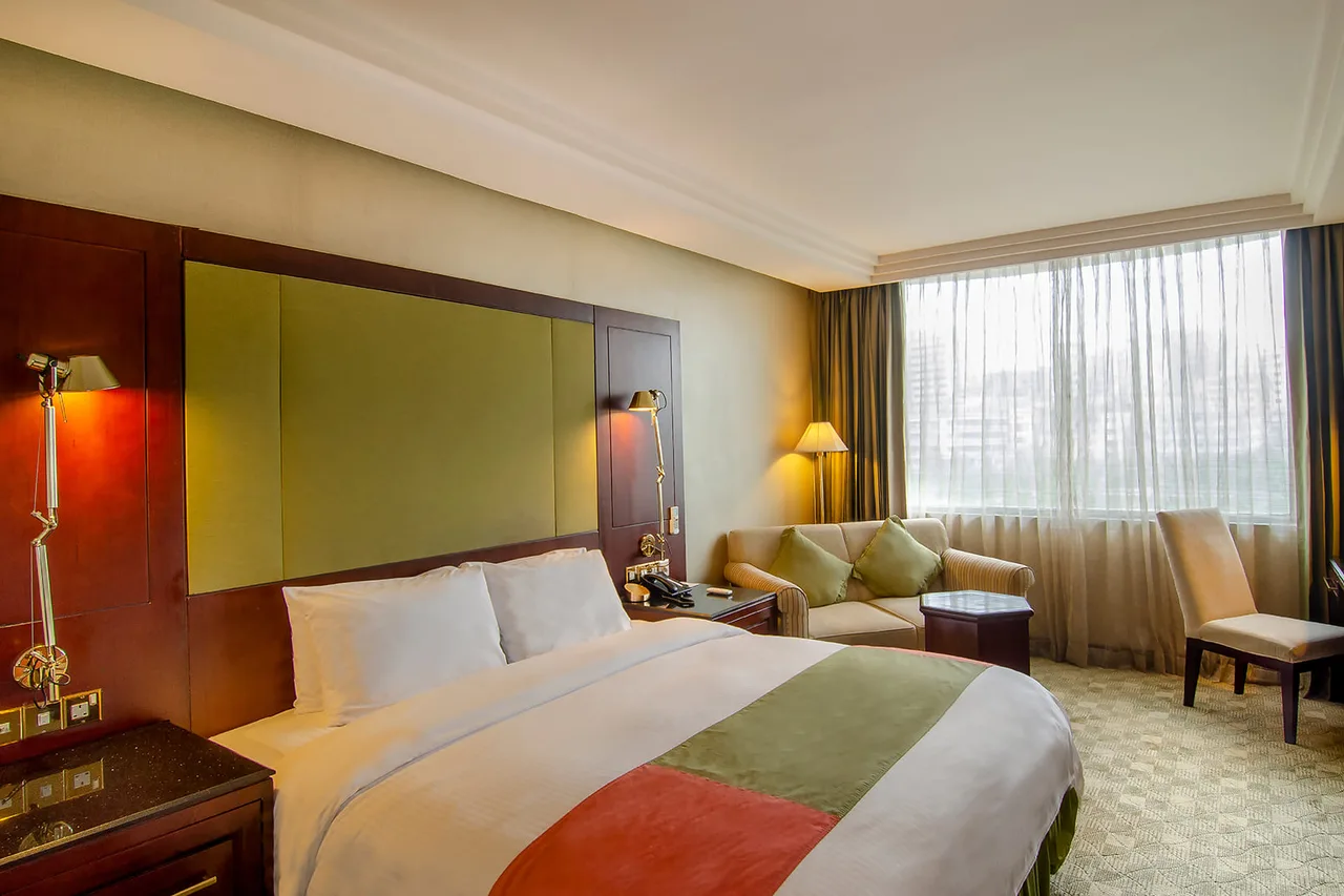 Pan Pacific Sonargaon Dhaka — rooms and atmosphere