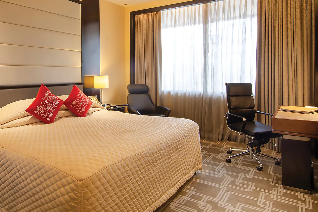 Pan Pacific Sonargaon Dhaka — rooms and atmosphere