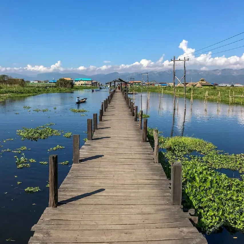 Paramount Inle Resort — rooms and atmosphere