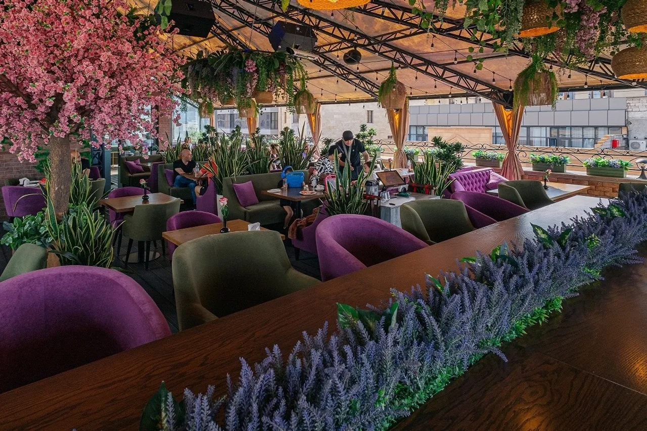 Paris Hotel Yerevan — ภาพห้องพักและบรรยากาศ