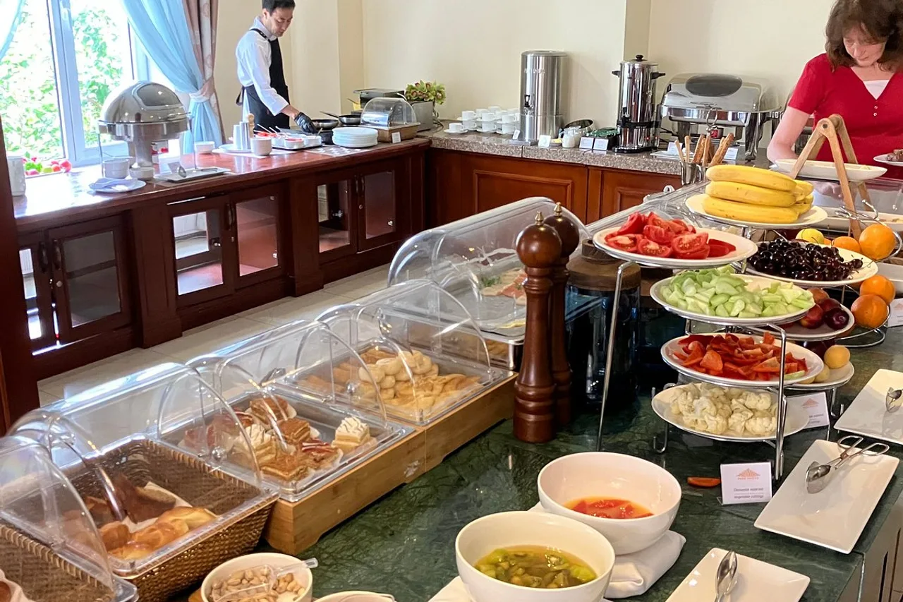 Park Hotel Bishkek — ภาพห้องพักและบรรยากาศ