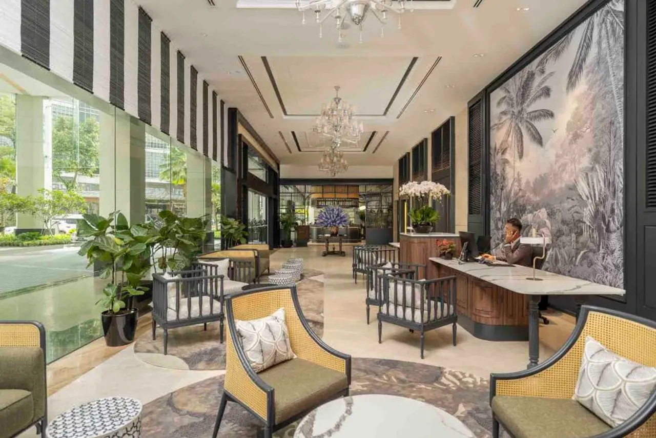 The Robertson House by The Crest Collection — rooms and atmosphere