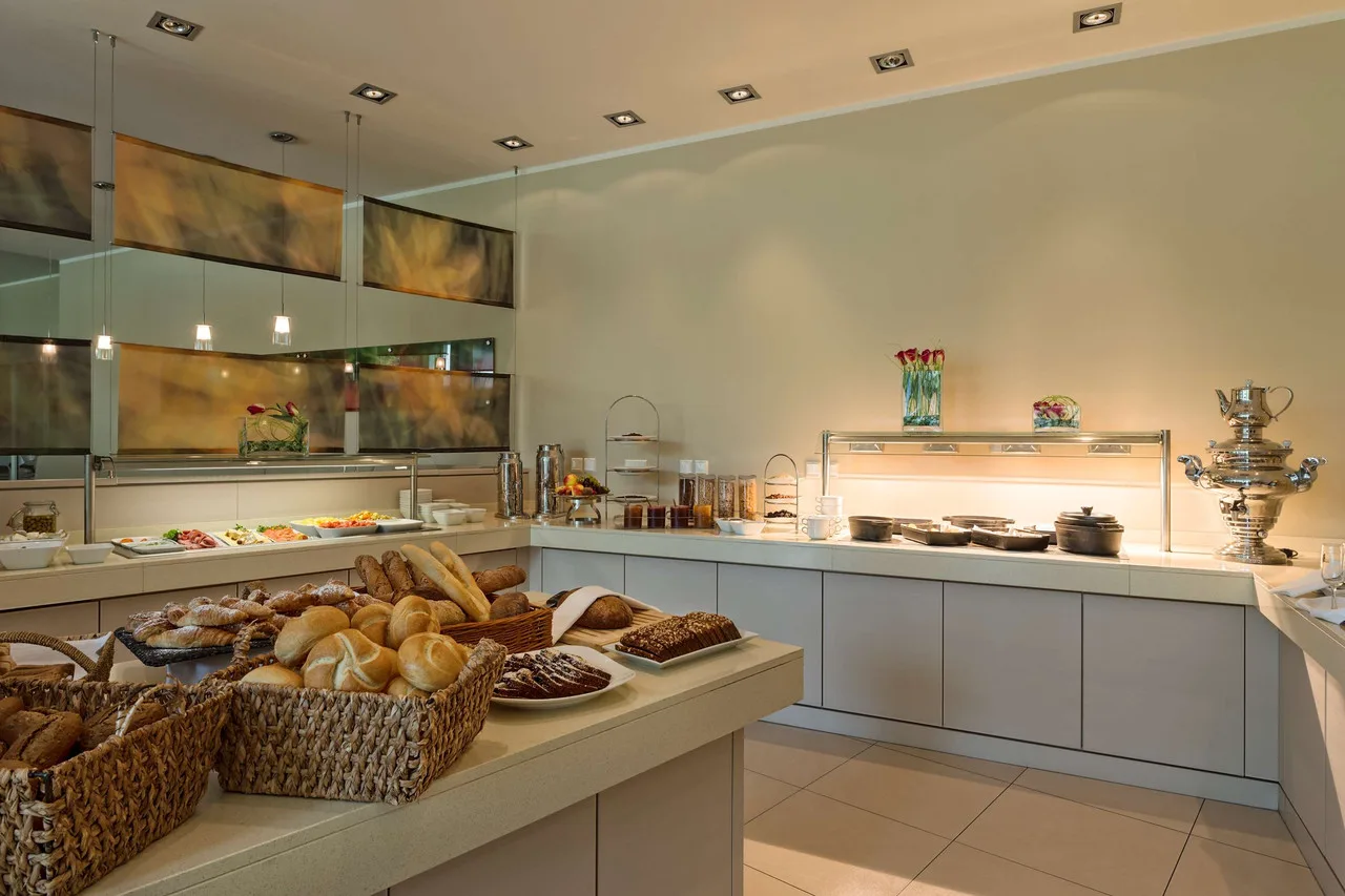 Park Inn by Radisson Linz — ภาพห้องพักและบรรยากาศ