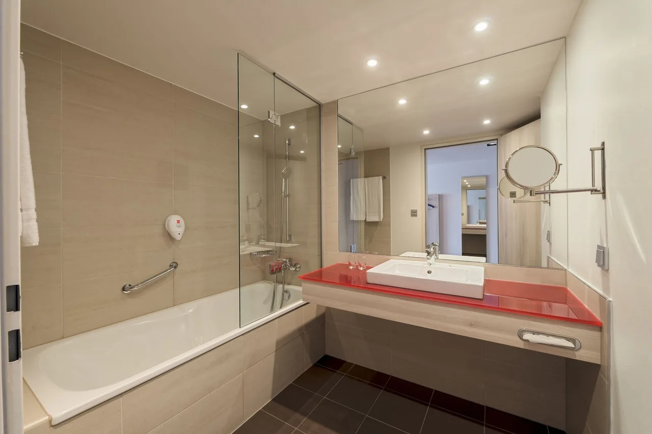 Park Inn by Radisson Linz — ภาพห้องพักและบรรยากาศ