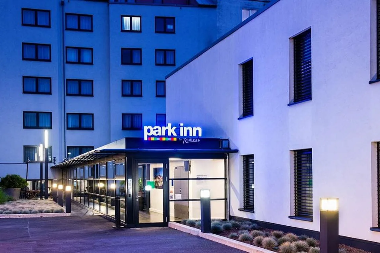 Park Inn by Radisson Luxembourg City — ภาพห้องพักและบรรยากาศ