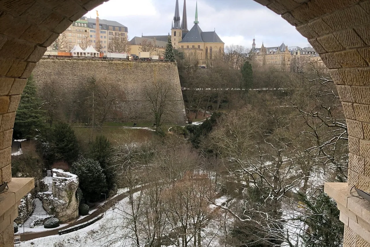 Park Inn by Radisson Luxembourg City — ภาพห้องพักและบรรยากาศ