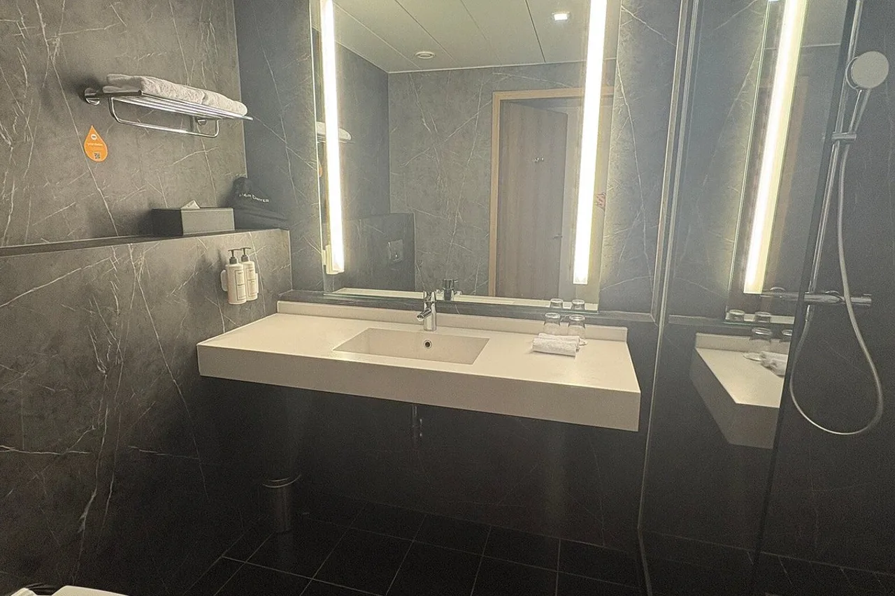 Park Inn by Radisson Luxembourg City — ภาพห้องพักและบรรยากาศ