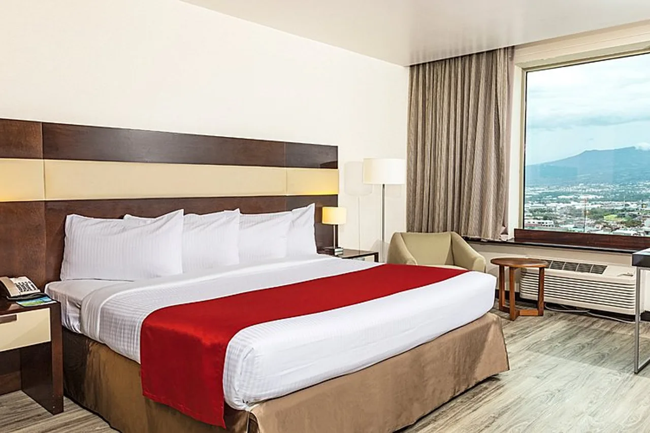 D Sabana Hotel (Park Inn by Radisson) — โรงแรมในซานโฮเซ