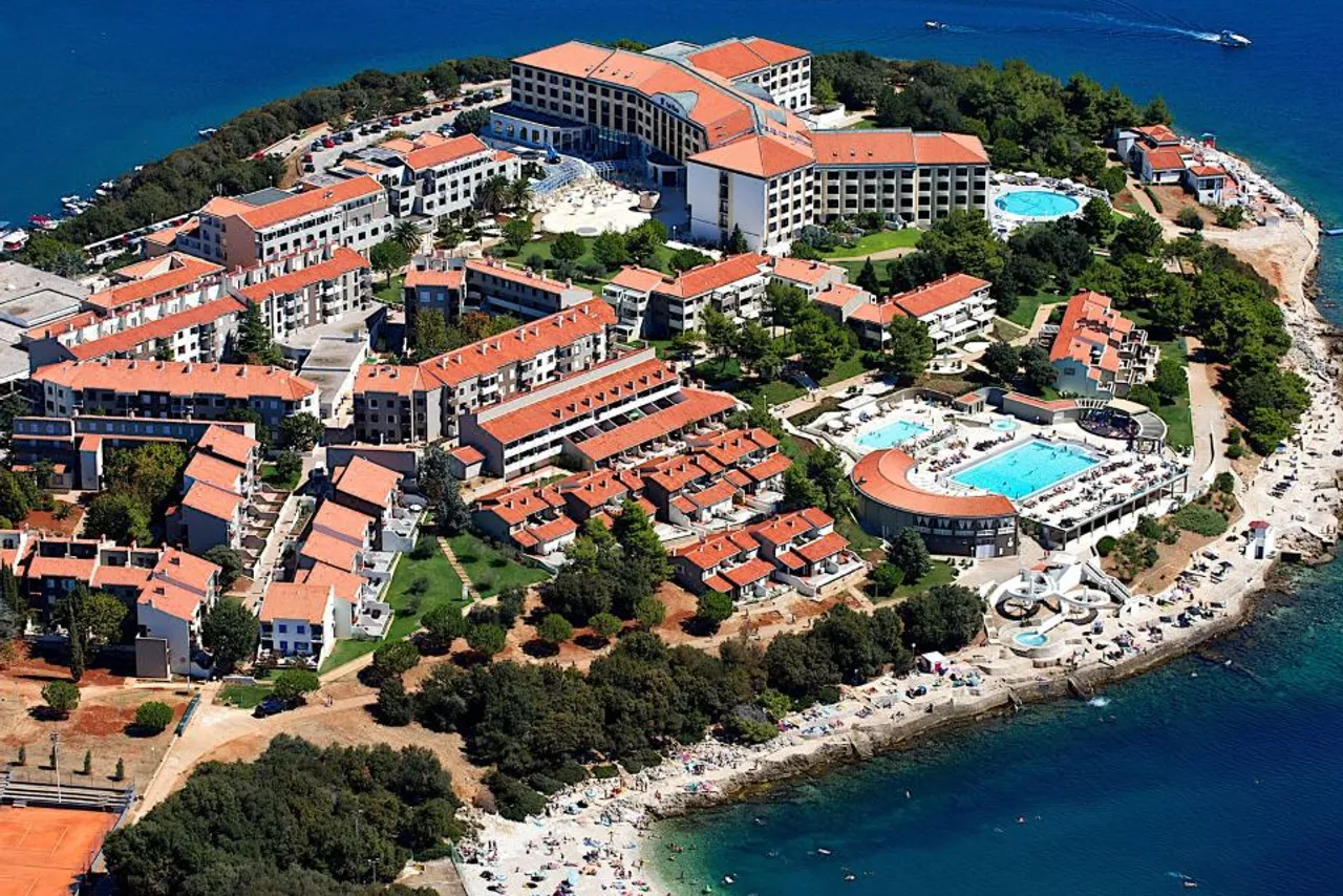 Park Plaza Verudela Pula — โรงแรมในปูลา