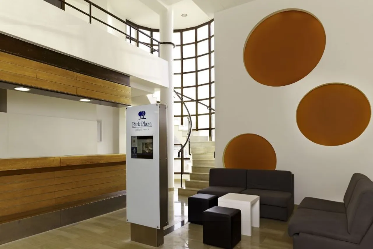 Park Plaza Verudela Pula — ภาพห้องพักและบรรยากาศ