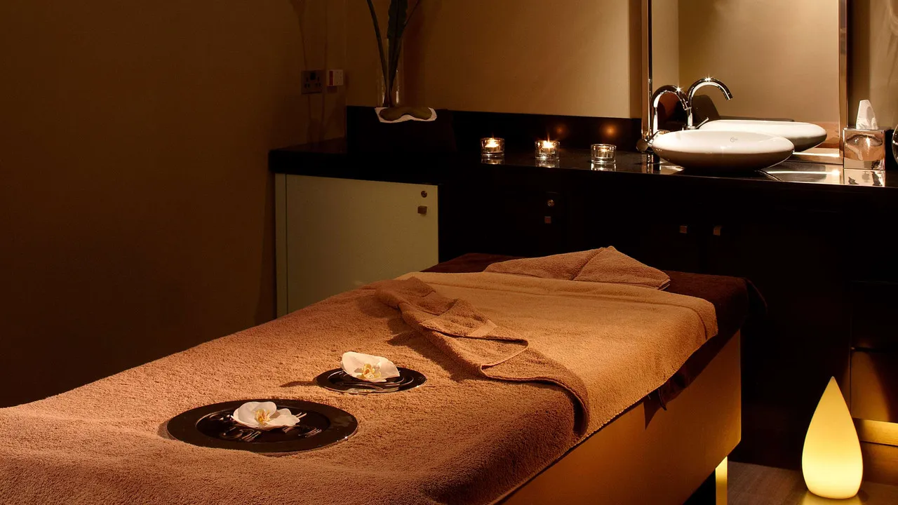 Park Plaza Westminster Bridge London — rooms and atmosphere