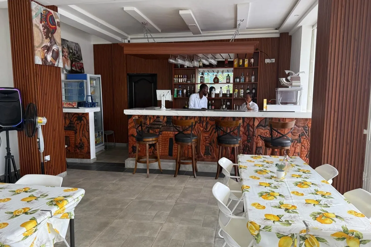 Park Springs Hotel — ภาพห้องพักและบรรยากาศ