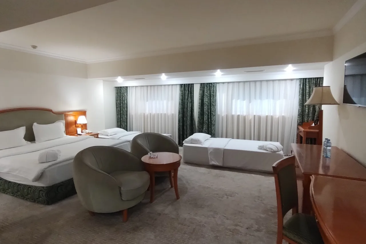 The Park Turon Hotel — ภาพห้องพักและบรรยากาศ